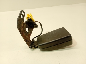 Mercedes Benz C-Class 204 (2007–2014) Tagaistme turvavöö lukk a2048602569 - 5