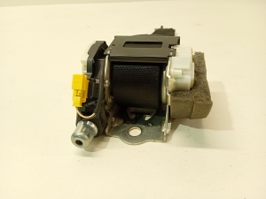 Mercedes Benz C-Class 204 (2007–2014) Tagumine turvavöö 33060587d - 2