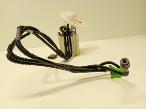 Mercedes Benz C-Class 204 (2007–2014) Kütusepump paagis a2044702294 - 2