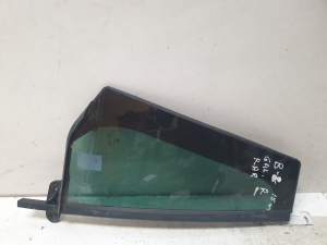 Glace de custode de porte arrière - 3G9845214