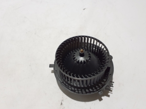   Heater blower motor  - 5Q1819021E 