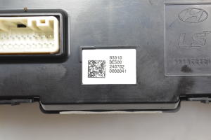 Hyundai Kona II (2023–2026) Parking system switch 93310BE500 - 3