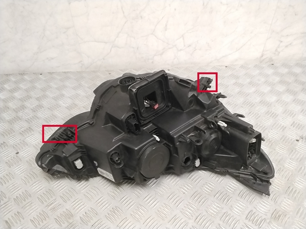 RENAULT Megane IV (2016–2022) Priekšējais lukturis 260602792R RENAULT Megane IV (2016–2022) Priekšējais lukturis 260602792R