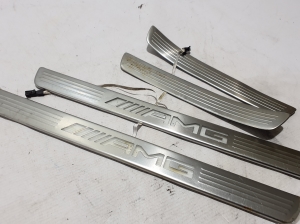 Mercedes Benz GLE-Class 167 (2019–2026) Inner sill trim A1676806310 - 3