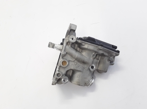  EGR valve 