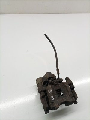   Tagumine pidurisadul  - FK722K328BD 
