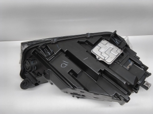 AUDI Q5 (2017–2026) Esituli 80A941005 - 5