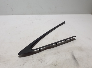 Mercedes Benz GLE-Class 167 (2019–2026) Rear quarter window outer molding A1676733000 - 4