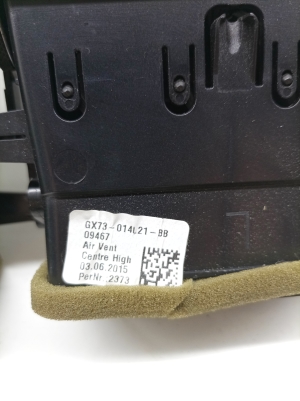 Jaguar XE (2015–2026) Salongi ventilatsioonirestid GX73014L21BB - 4