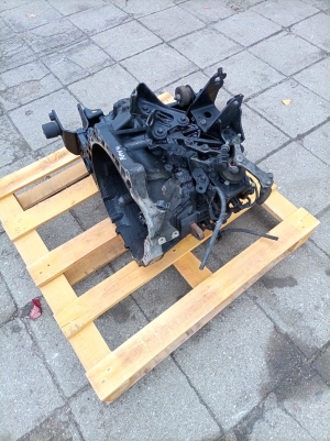 TOYOTA RAV 4 A4 (2012–2018) Käigukast 3030042310 - 3