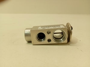 Mercedes Benz C-Class 204 (2007–2014) Konditsioneeri vooliku ventiil 2308300184 - 2