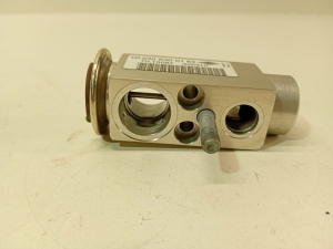Mercedes Benz C-Class 204 (2007–2014) Konditsioneeri vooliku ventiil 2308300184 - 4