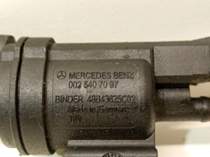 Mercedes Benz C-Class 204 (2007–2014) Solenoid 0025407097 - 3