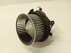 Mercedes Benz C-Class 204 (2007–2014) Salongi puhuri mootor V7825001 - 4
