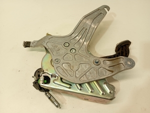 Mercedes Benz C-Class 204 (2007–2014) Seisupiduri pedaal A2044201484 - 4