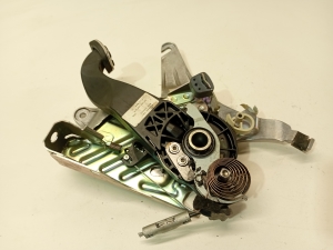 Mercedes Benz C-Class 204 (2007–2014) Seisupiduri pedaal A2044201484 - 5
