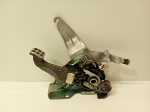 Mercedes Benz C-Class 204 (2007–2014) Seisupiduri pedaal A2044201484 - 6