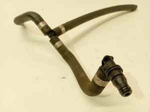 Mercedes Benz C-Class 204 (2007–2014) Jahutusradiaatori voolik A2045011825 - 2