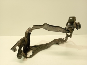 Mercedes Benz C-Class 204 (2007–2014) Esitule kinnitus 204620590 - 4