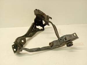 Mercedes Benz C-Class 204 (2007–2014) Esitule kinnitus 204620589 - 3