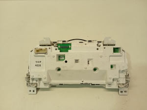 Mazda 3 (2013–2018) Mērinstrumentu panelis bje155430 - 4