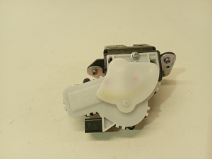 Mazda 3 (2013–2018) Trunk lid lock c6728 - 5