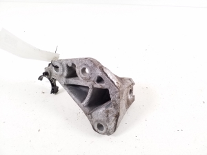 TOYOTA RAV 4 A5 (2019–2026) Engine bracket 1231125120 - 2