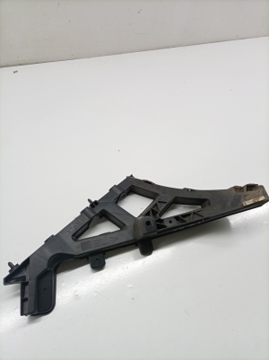 Jaguar XE (2015–2026) Rear bumper bracket GX7317A882AA - 2