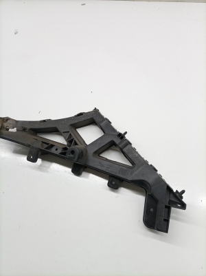   Aizmugurējā bampera kronšteins  - GX7317A881 