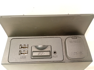Mazda 3 (2013–2018) AUX socket bhp1669u0 - 2