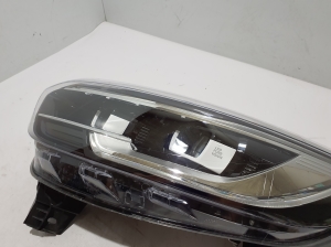 RENAULT Kadjar (2015–2026) Esituli 260608385R - 8
