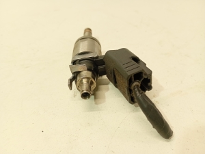 Mazda 3 (2013–2018) Fuel injector pe0113250b - 5