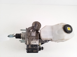 TOYOTA RAV 4 A5 (2019–2026) Brake master cylinder 4705042250 - 3