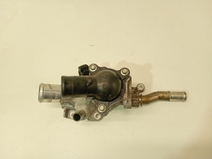 Mazda 3 (2013–2018) Thermostat housing pe0115172 - 4