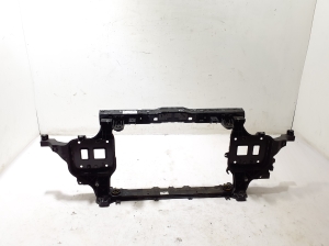 products.Radiator support and its parts - 64101KL000