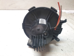 Opel Zafira B (2005–2014) Salongi puhuri mootor D8087 - 3