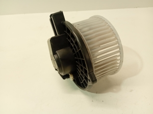 Mazda 3 (2013–2018) Heizungsgebläsemotor 8727000691 - 4