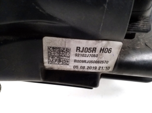 Kia ceed (2018–2026) Priekšējais lukturis 92102J7050 - 2