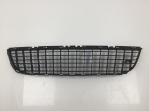 Front bumper lower grille - 13182906