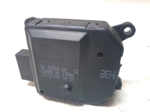 Opel Zafira B (2005–2014) Salongi soojenduse klapi mootor 309370600 - 2