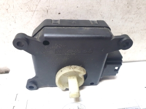 Opel Zafira B (2005–2014) Salongi soojenduse klapi mootor 309370600 - 5