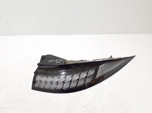 Rear corner light - 92402KL000