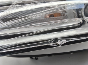 AUDI Q5 (2017–2026) Esituli 80A941005 - 4
