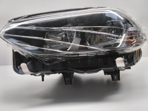 BMW X3 G01 (2017–2026) Scheinwerfer vorne 8739641 - 3