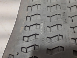 AUDI Q8 (2018–2026) Floor mats 4M8061221A - 5