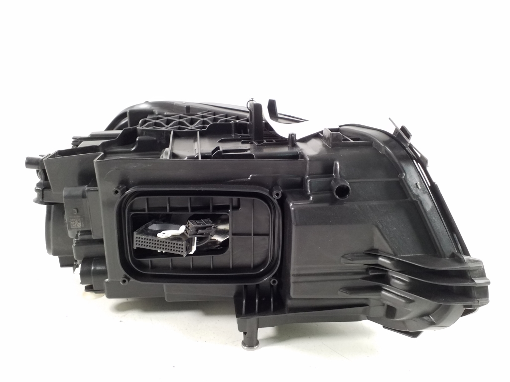 Mercedes Benz CLA-Class W118 (2019–2026) Esituli A1189062600 Mercedes Benz CLA-Class W118 (2019–2026) Esituli A1189062600