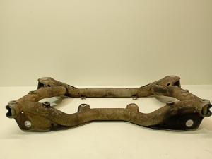 Mercedes Benz C-Class 204 (2007–2014) Front subframe A 204 628 10 57 - 2
