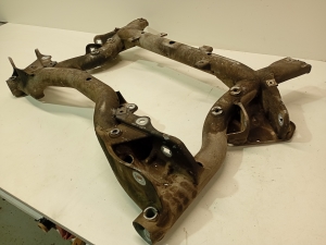 Mercedes Benz C-Class 204 (2007–2014) Front subframe A 204 628 10 57 - 3