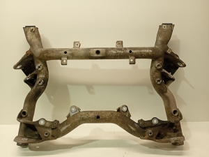 Mercedes Benz C-Class 204 (2007–2014) Front subframe A 204 628 10 57 - 4