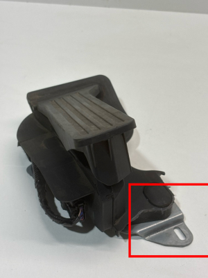 Mazda 3 (2013–2018) Gaasipedaal GHK341600 - 8